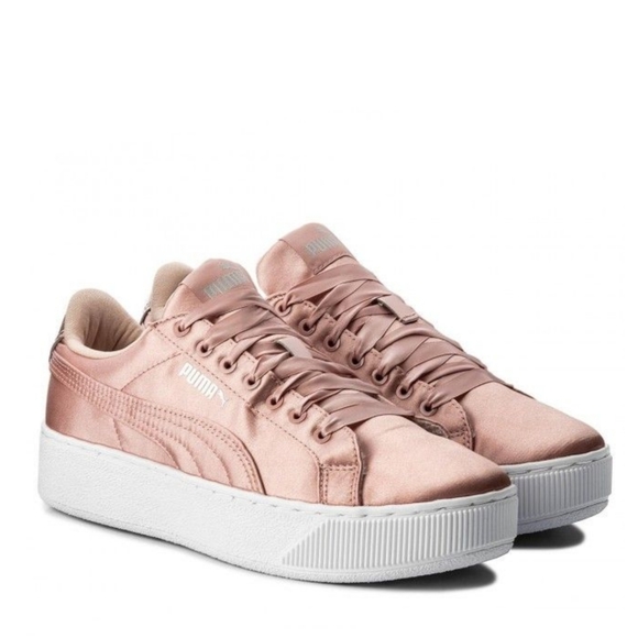Puma Shoes - 🎈Puma Vikky Platform EP, NWT, Sz 8